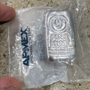 5 Troy Ozs of .999 Fine Silver or 155.52g Bar .999 Silver APMEX BRAND NEW PKG.